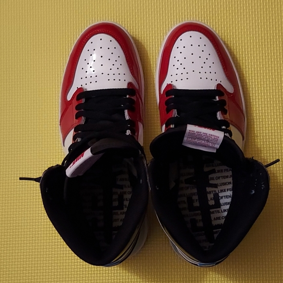 Jordan 1 Fearless - Picture 4 of 6